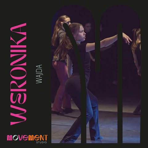 Weronika Wajda, instruktorka Movement Studio, na zdjęciu w kadrze w kształcie logo studia
